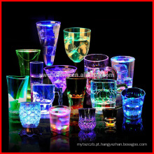 Flash Light Cups LED Bar Night Club Festa Beber muitas formas diferentes copos